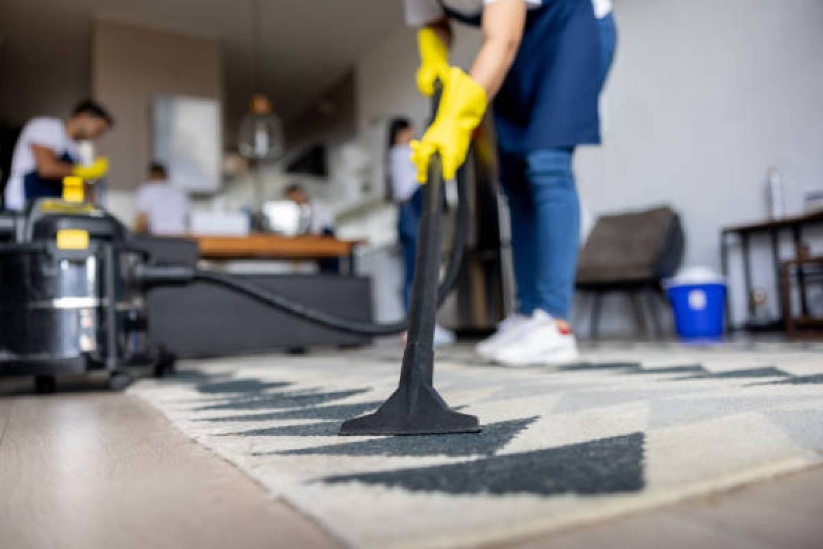 Cleaning Service03
