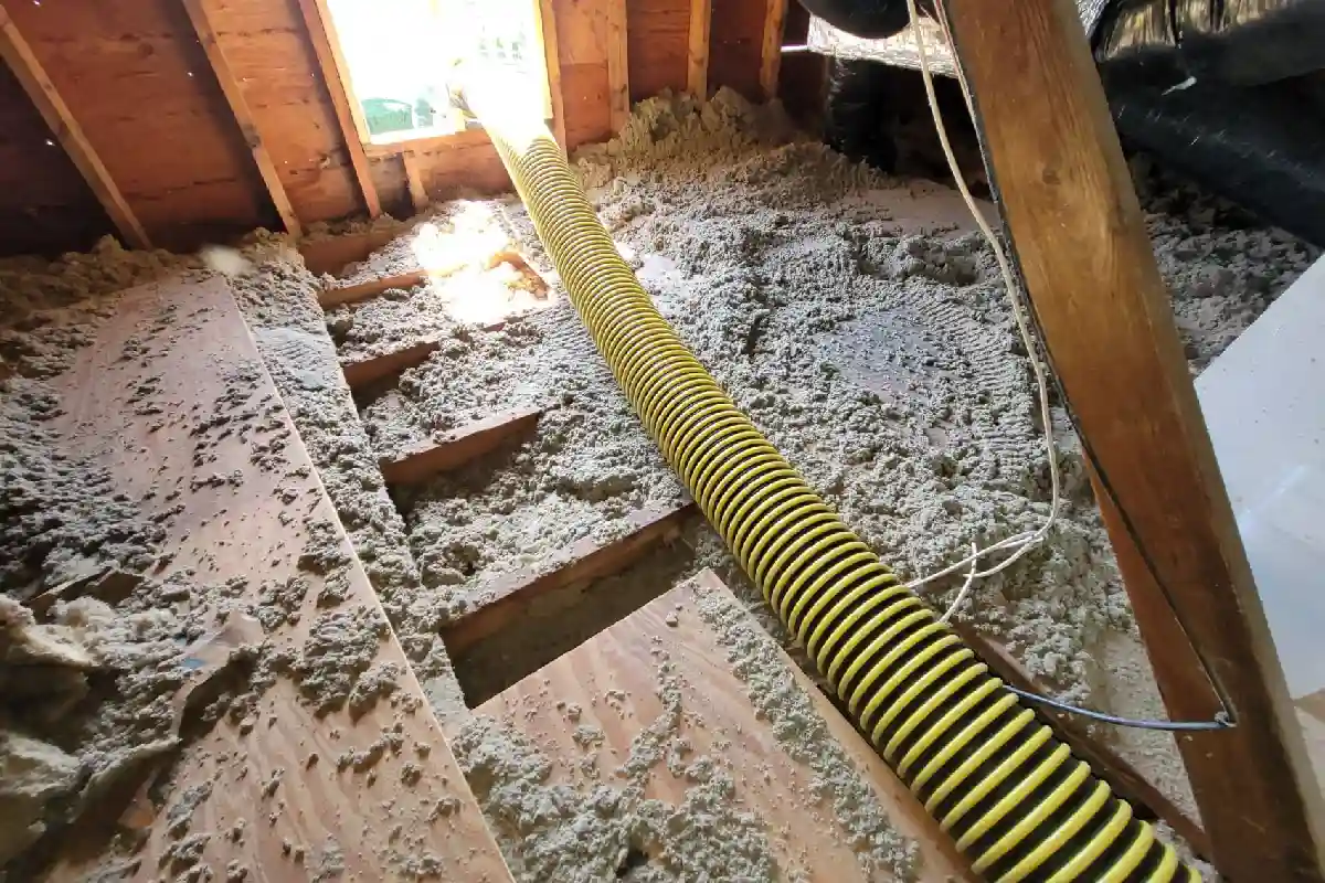 Insulation vacuuming & removal02